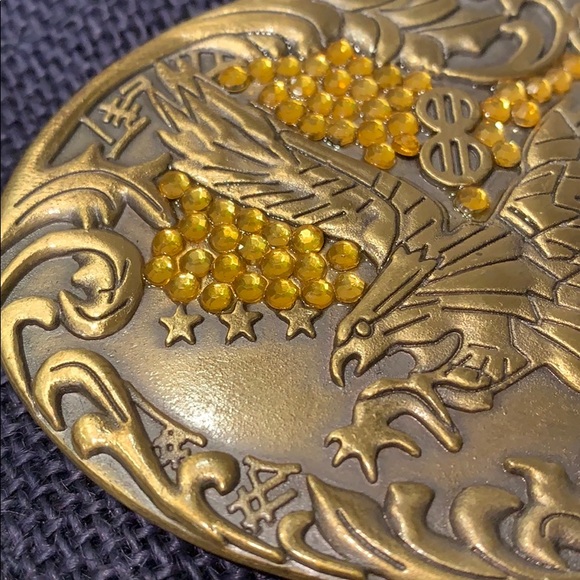 Buckle - Picture 3 of 5